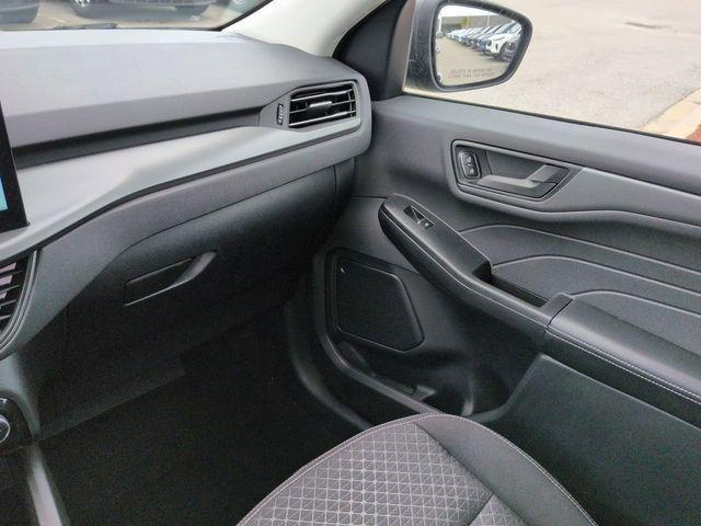 used 2025 Ford Escape car, priced at $24,994