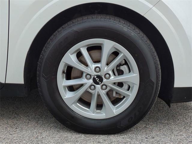 used 2023 Kia Carnival car, priced at $25,789