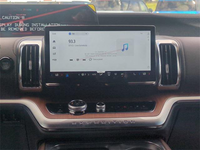 new 2025 Ford Expedition car, priced at $84,701