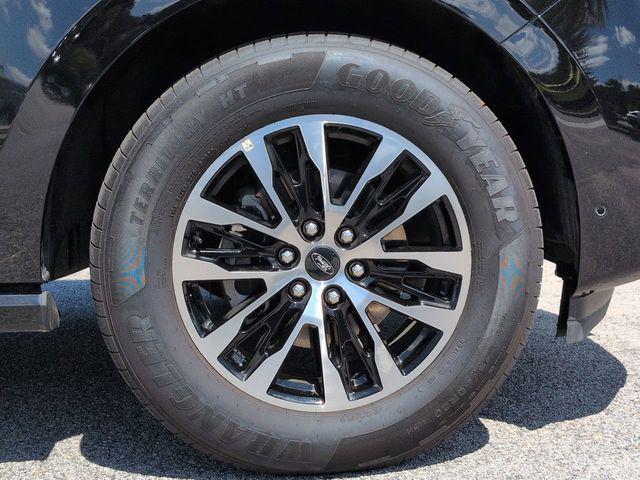 used 2025 Ford Expedition car, priced at $68,985