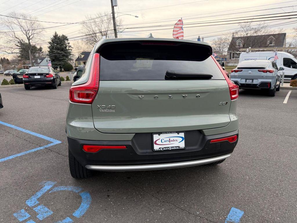 used 2023 Volvo XC40 car, priced at $21,999