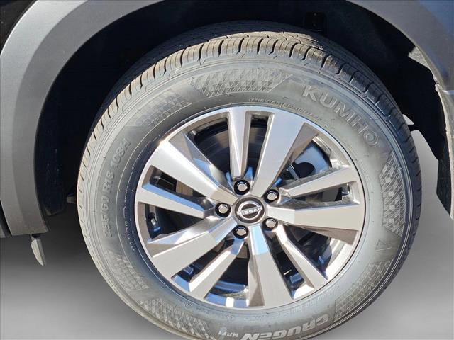 new 2025 Nissan Pathfinder car, priced at $39,345