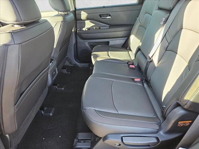 new 2025 Nissan Pathfinder car, priced at $39,345