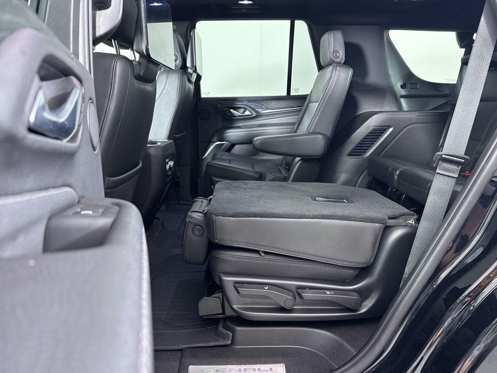 used 2021 GMC Yukon car, priced at $49,846