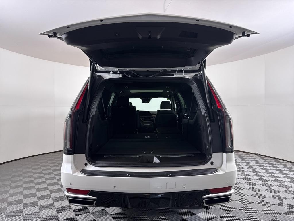 used 2022 Cadillac Escalade ESV car, priced at $65,541