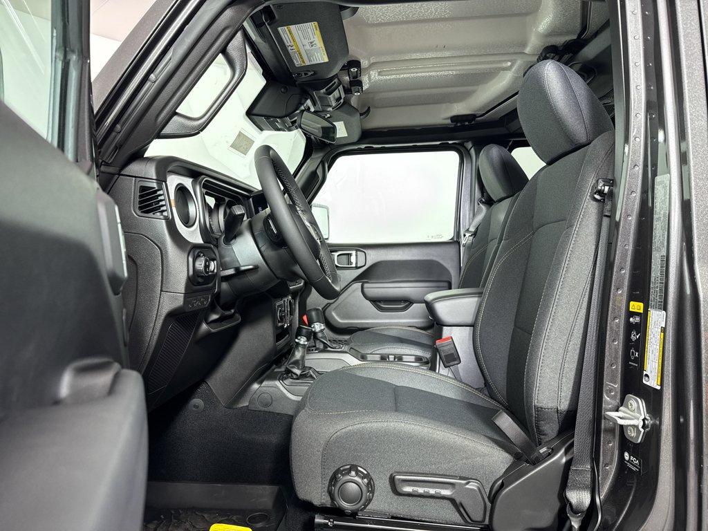 new 2025 Jeep Gladiator car, priced at $39,550