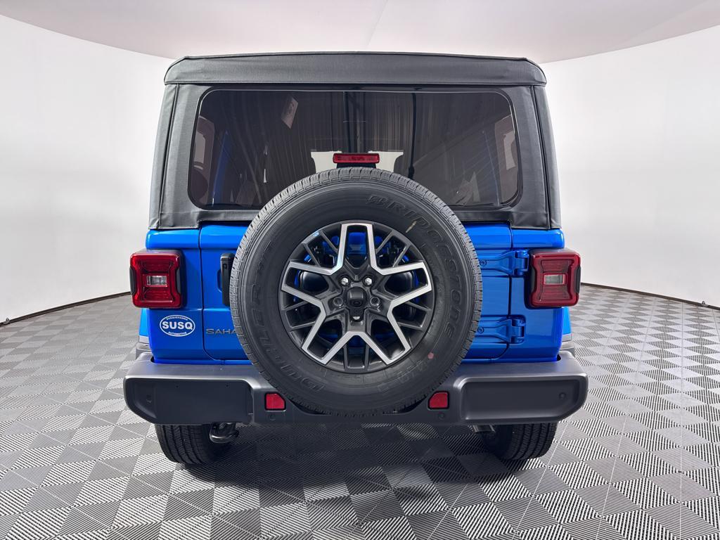 new 2025 Jeep Wrangler car, priced at $43,125