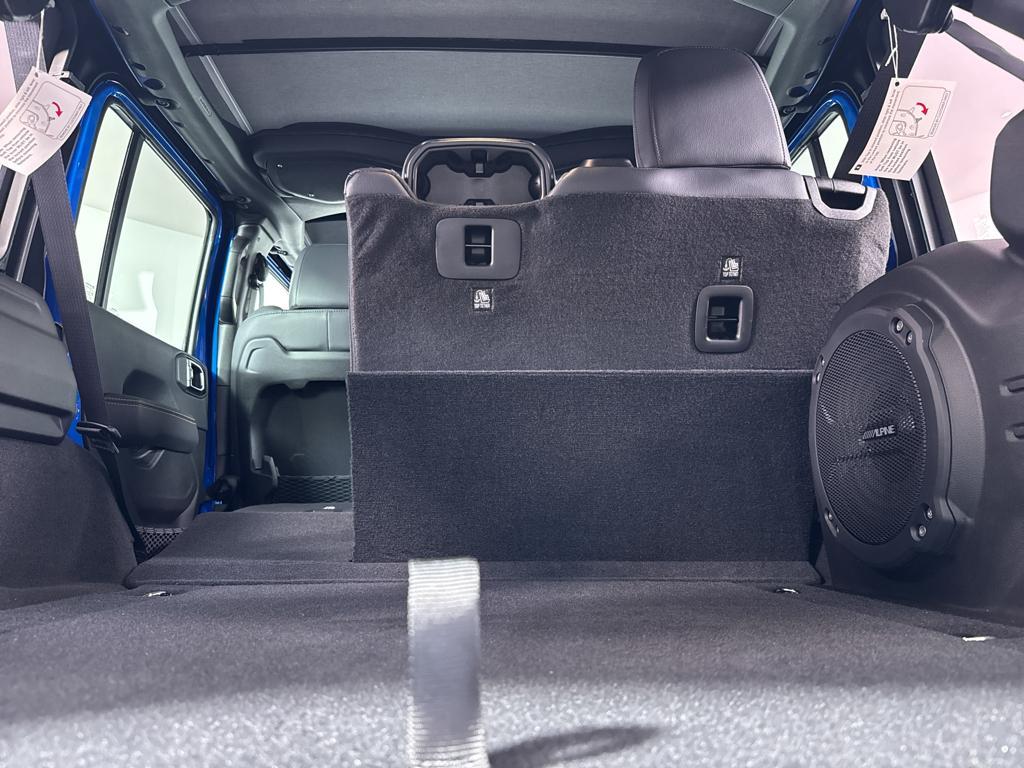 new 2025 Jeep Wrangler car, priced at $43,125