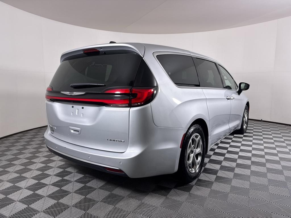 used 2024 Chrysler Pacifica car, priced at $38,132