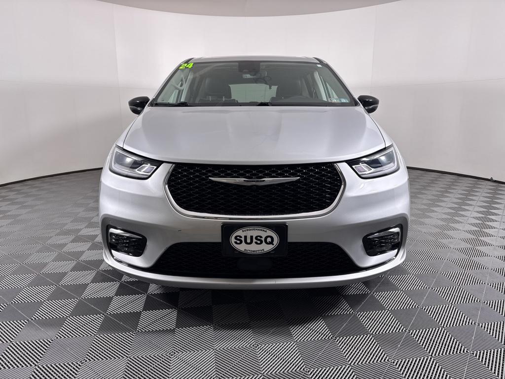 used 2024 Chrysler Pacifica car, priced at $38,132