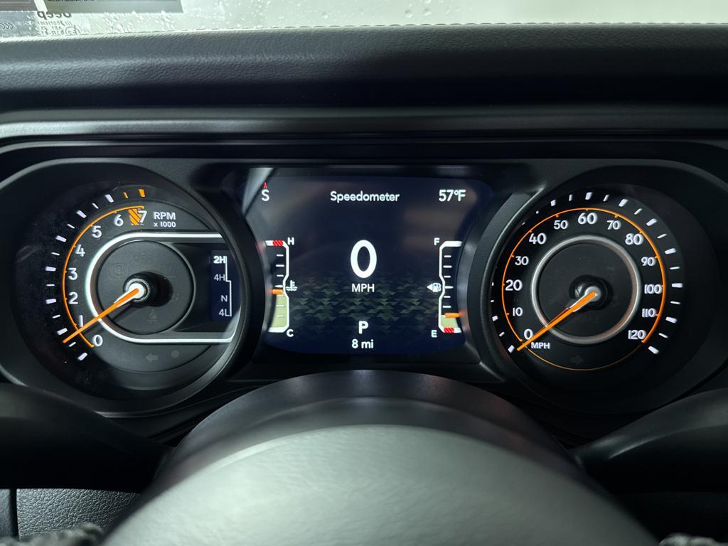 new 2025 Jeep Gladiator car, priced at $41,855