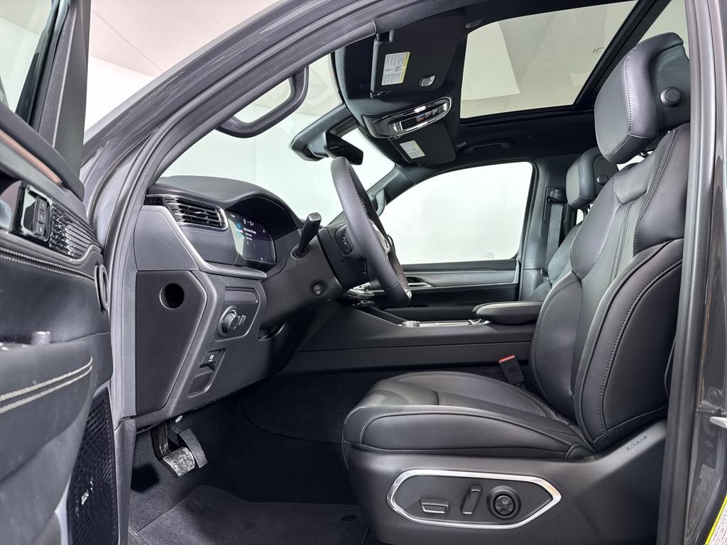 new 2026 Jeep Grand Wagoneer car, priced at $84,625