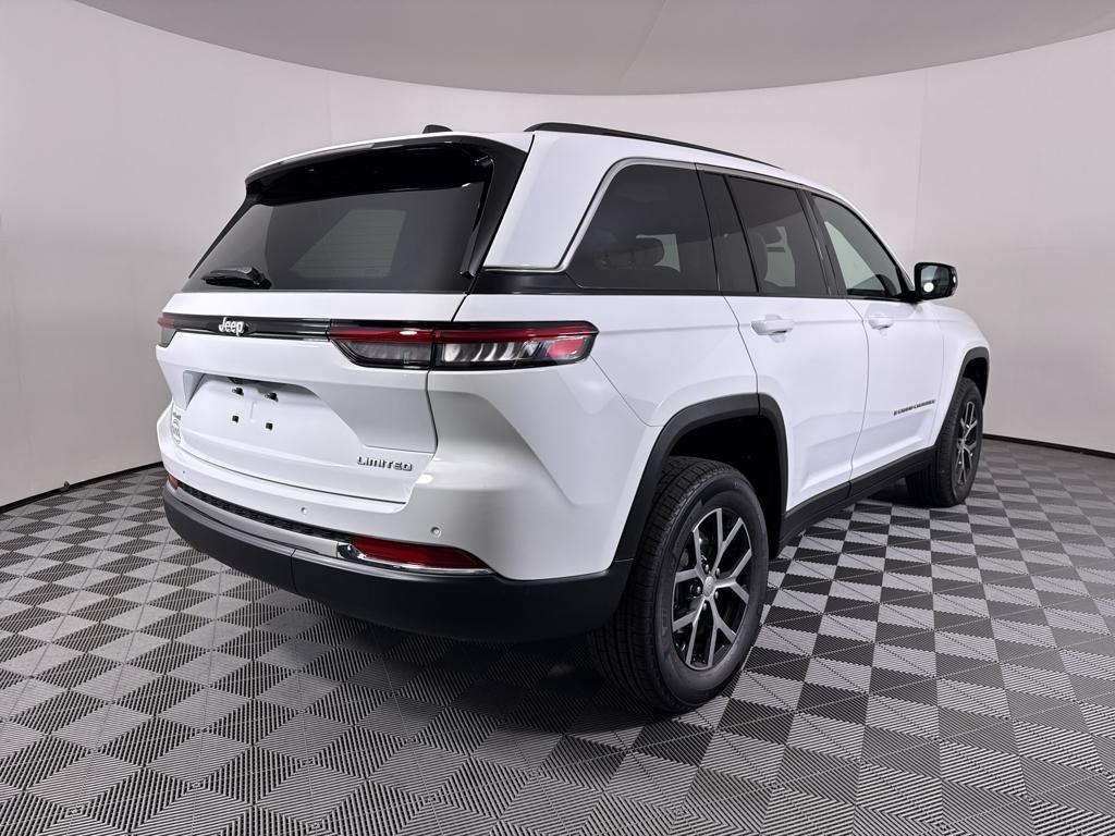 new 2025 Jeep Grand Cherokee car, priced at $42,415