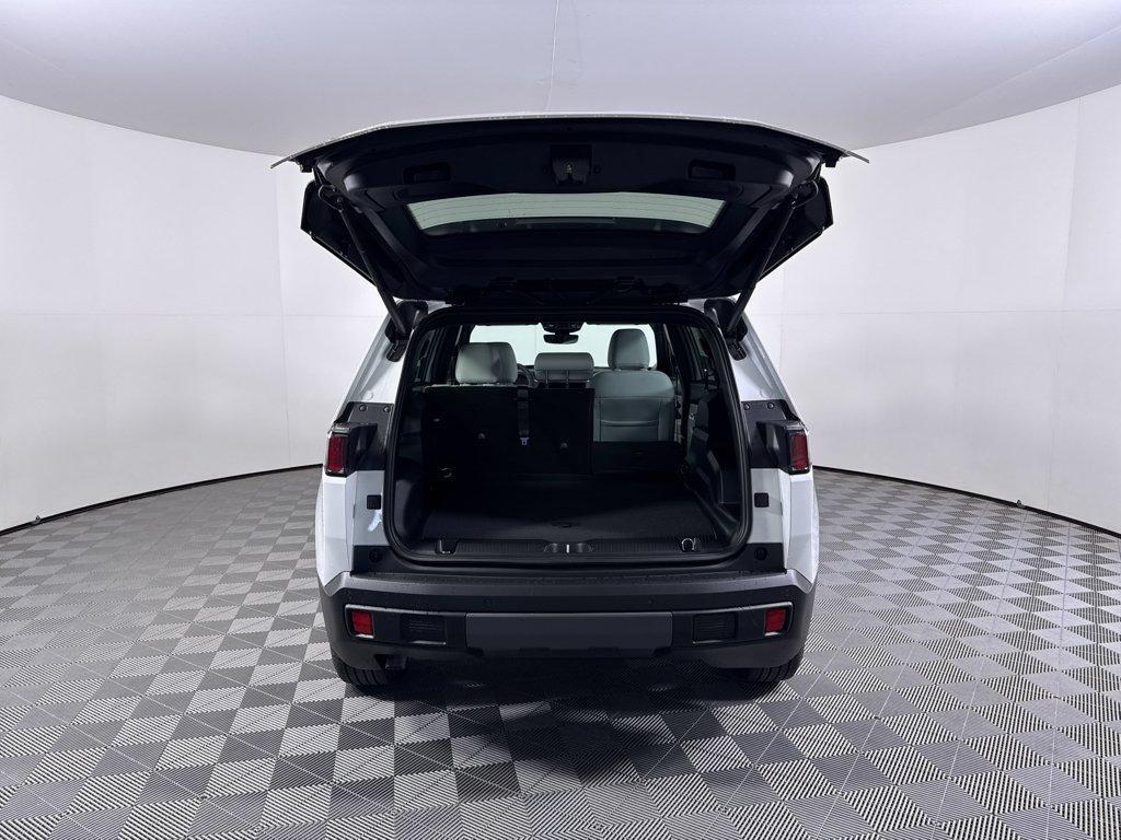 new 2026 Jeep Cherokee car, priced at $39,990