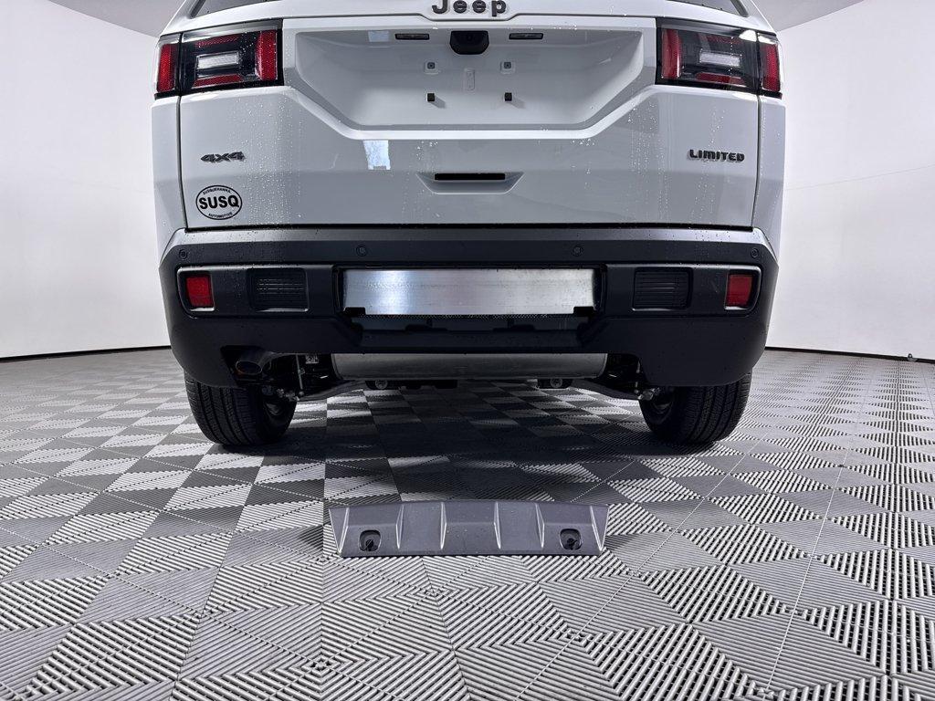 new 2026 Jeep Cherokee car, priced at $39,990