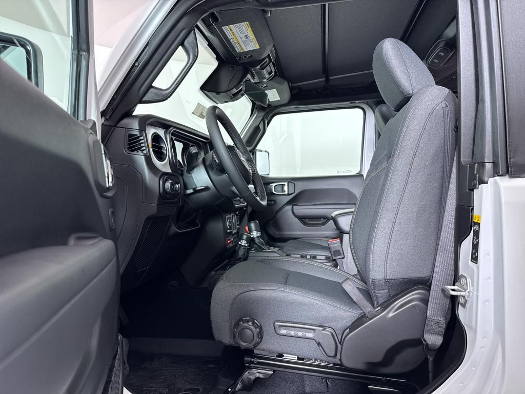 new 2026 Jeep Wrangler car, priced at $43,417