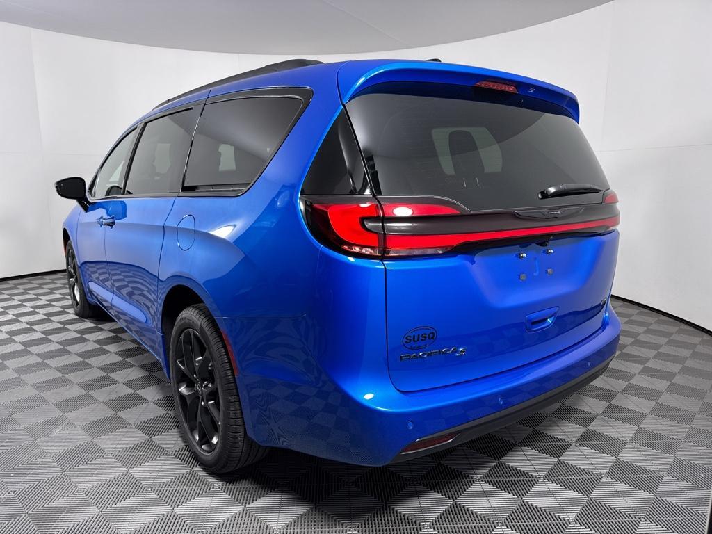 new 2026 Chrysler Pacifica car, priced at $46,075