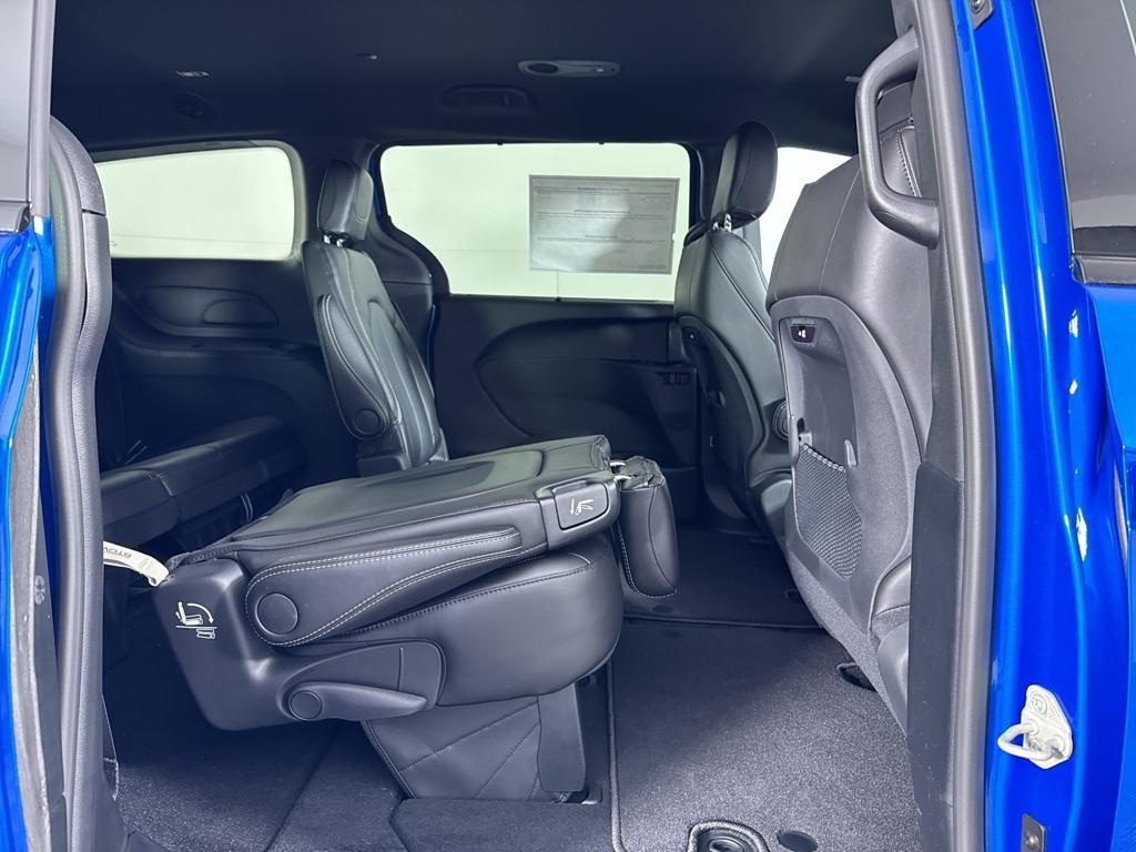 new 2026 Chrysler Pacifica car, priced at $46,075