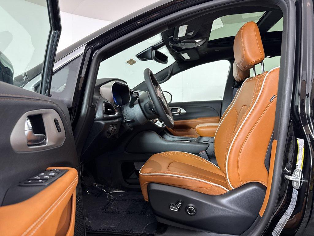 new 2026 Chrysler Pacifica car, priced at $52,552