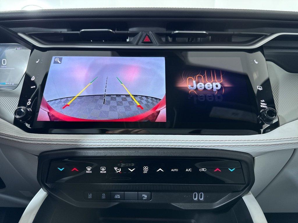 new 2026 Jeep Cherokee car, priced at $41,090