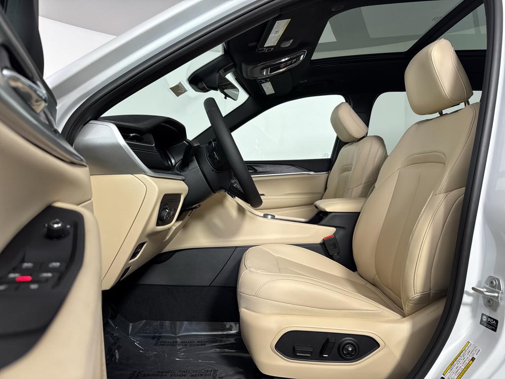 new 2025 Jeep Grand Cherokee L car, priced at $44,515