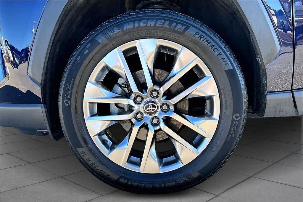 used 2021 Toyota RAV4 car, priced at $26,998