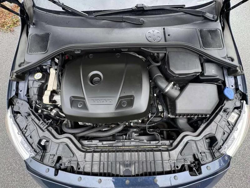 used 2015 Volvo V60 car, priced at $9,900
