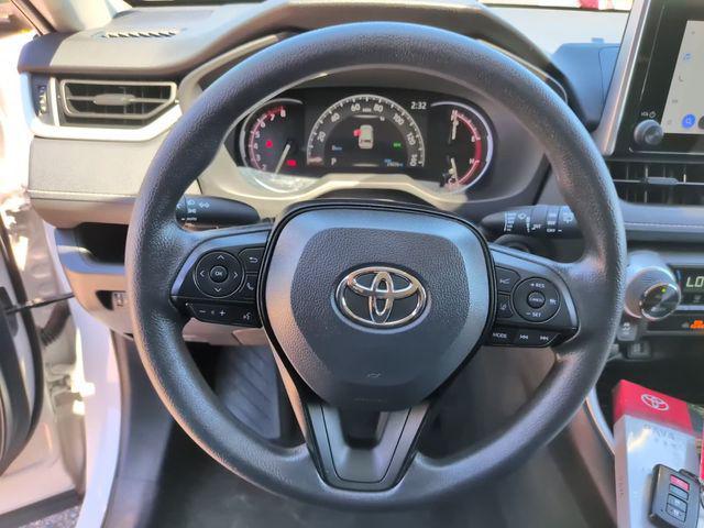used 2019 Toyota Highlander car, priced at $25,458