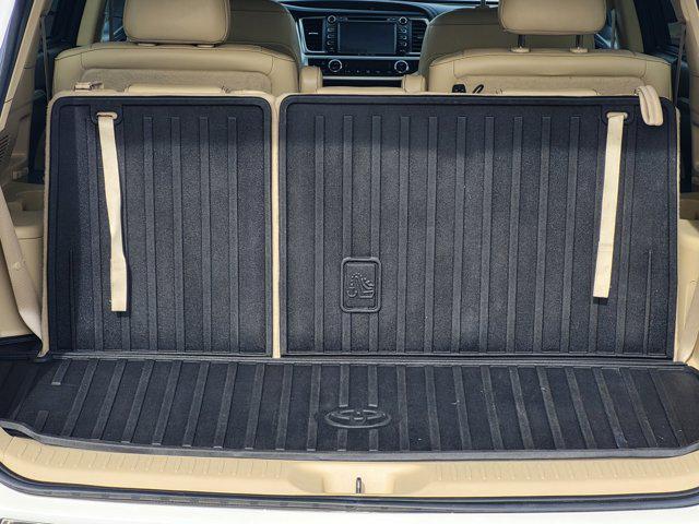 used 2016 Toyota Highlander car, priced at $17,300