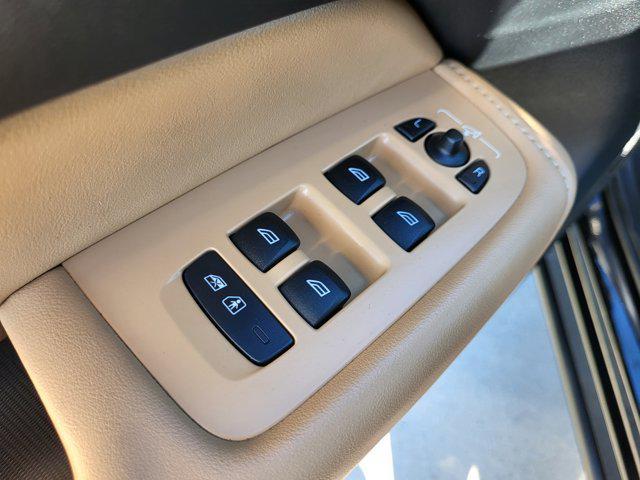 used 2023 Volvo XC60 car, priced at $36,300