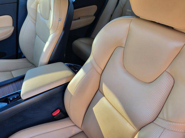 used 2023 Volvo XC60 car, priced at $36,300