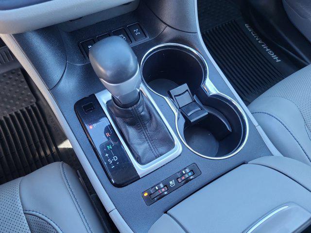 used 2019 Toyota Highlander car, priced at $27,300