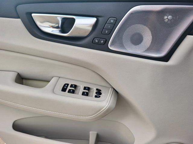 used 2023 Volvo XC60 car, priced at $39,300