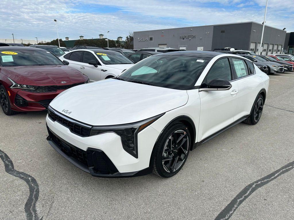 new 2025 Kia K4 car, priced at $27,040