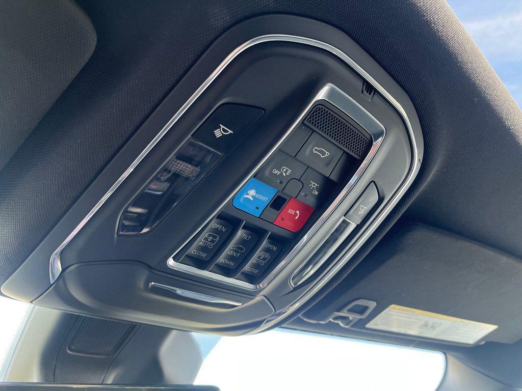 used 2024 Jeep Grand Cherokee L car, priced at $32,790