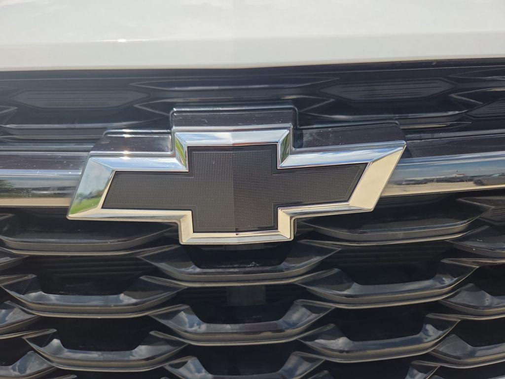 used 2025 Chevrolet Trax car, priced at $23,267