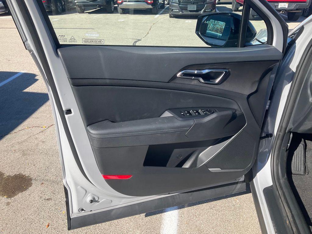 new 2026 Kia Sportage car, priced at $35,105