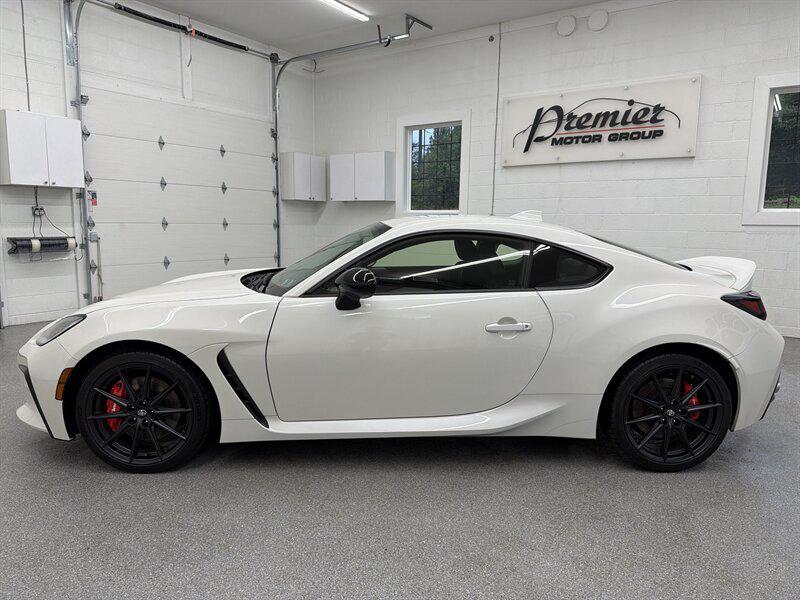 used 2024 Toyota GR86 car, priced at $33,995