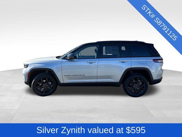 new 2025 Jeep Grand Cherokee car, priced at $47,737