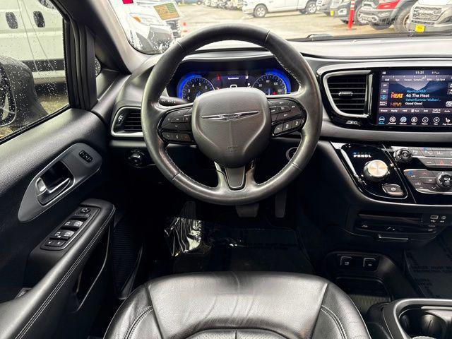 used 2020 Chrysler Pacifica car, priced at $24,987