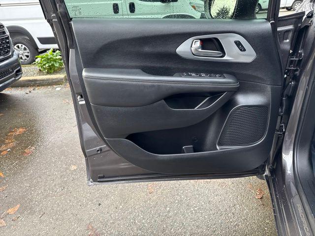 used 2020 Chrysler Pacifica car, priced at $24,987