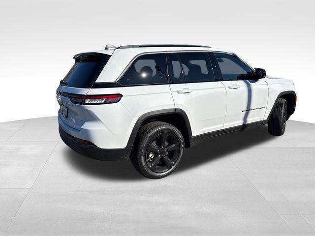 new 2026 Jeep Grand Cherokee car, priced at $49,985