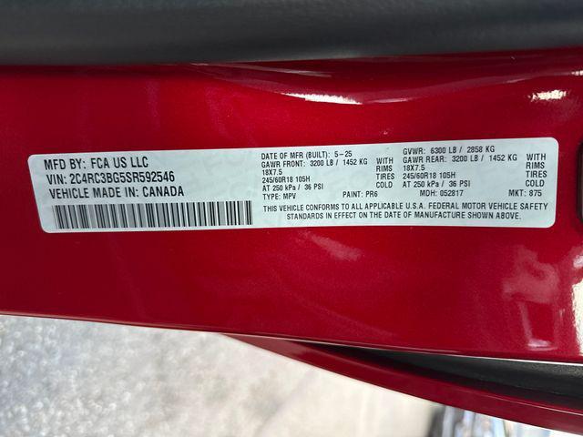 new 2025 Chrysler Pacifica car