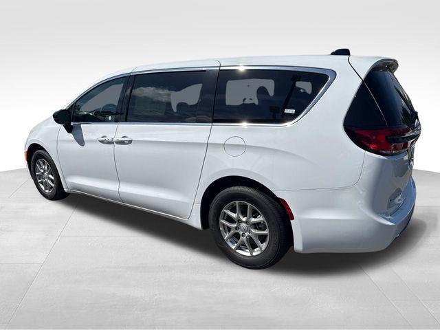 new 2026 Chrysler Pacifica car, priced at $40,771