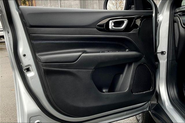 new 2025 Jeep Compass car, priced at $32,355