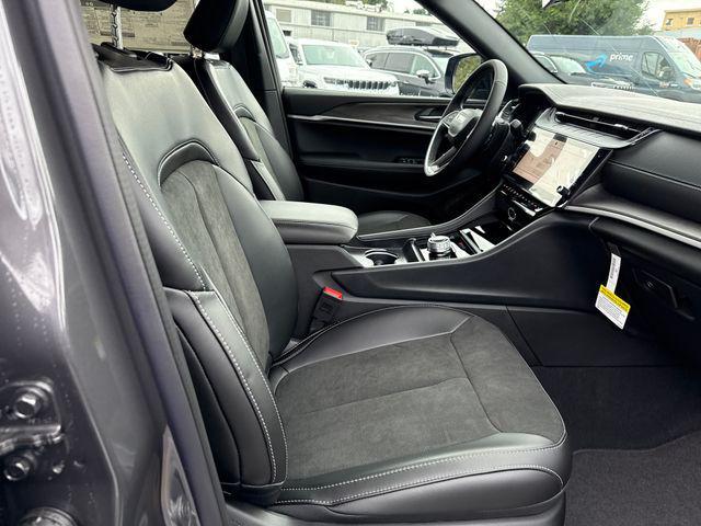 new 2026 Jeep Grand Cherokee car, priced at $48,525