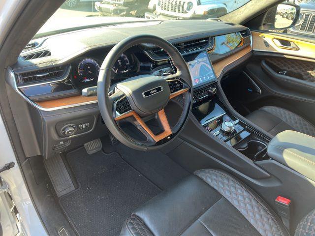 new 2025 Jeep Grand Cherokee car, priced at $58,250