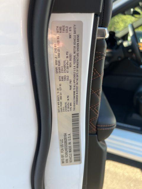 new 2025 Jeep Grand Cherokee car, priced at $58,250