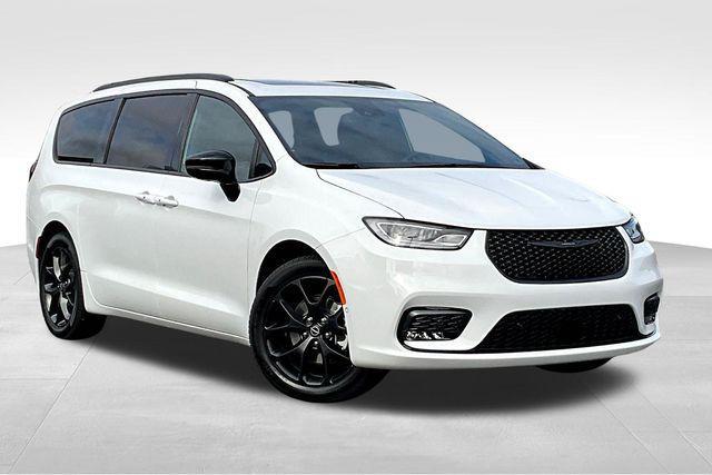 new 2026 Chrysler Pacifica car