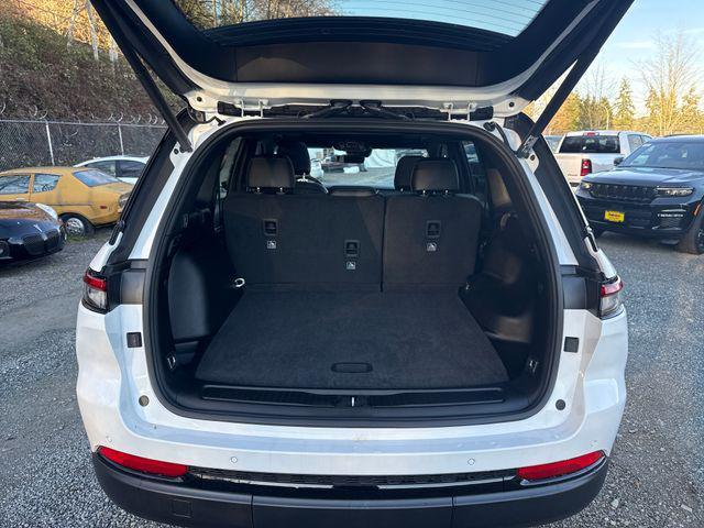 new 2025 Jeep Grand Cherokee car, priced at $45,737